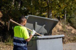 How to Choose the Right Junk Removal Service in Tallahassee